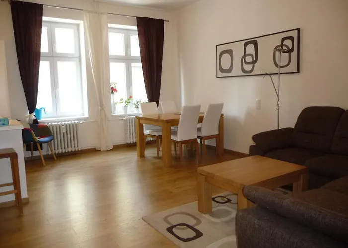 Amazing City Center Apartment With Balcony